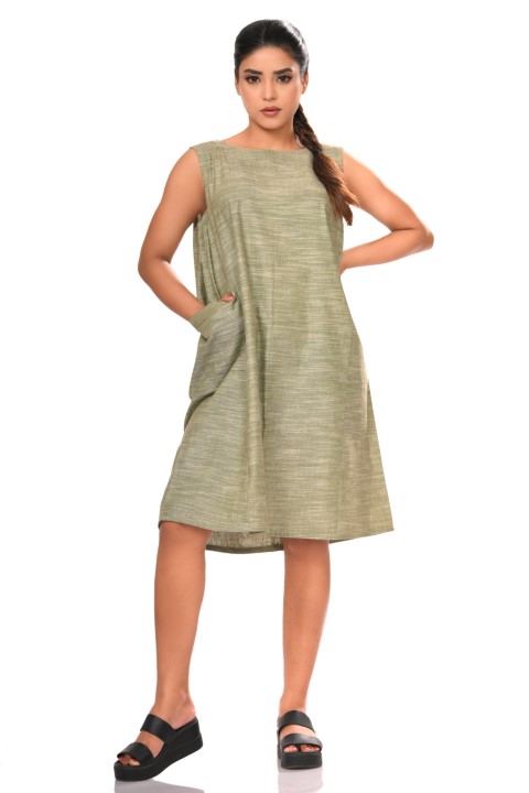  Green dress ,107202518